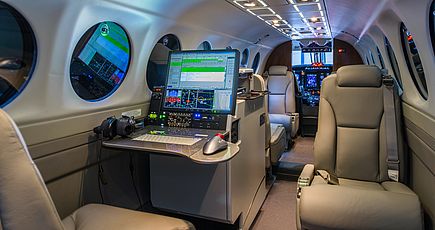 Left hand side installation of AeroFIS console in King Air 350 cabin