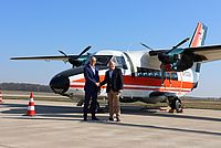 Hans Stahl hands over the historic LET-410 to the Airport Managing Director Michael Schwarz